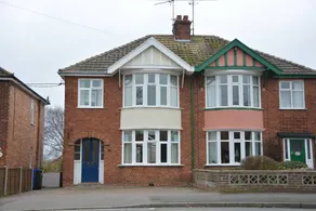 Child-friendly cottage with garden | Next to the beach - Image 2