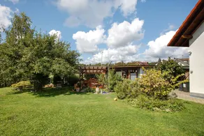 Apartment with garden & fast internet - Image 2