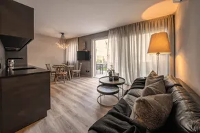 Flat with garden | City view - Image 3