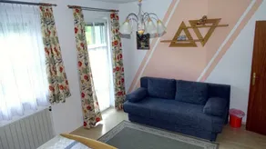 Nice holiday apartment with barbeque, terrace & garden | Next to the ski - Image 3