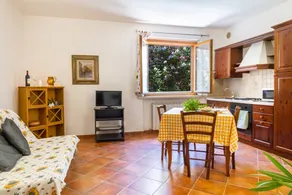 Family-friendly farm with barbeque, pool & garden | Pets allowed - Image 5