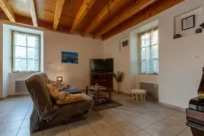 Holiday home with barbeque, terrace & garden | Mountain view - Image 3