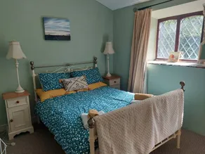 Stunning 2-Bed Cottage in Hebden Bridge - Image 2