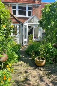 Weiträumiges Ferienhaus mit 2 Zimmern für 4 Personen - Image 4