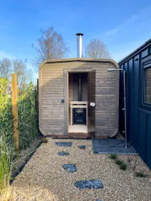 Lobsters Lodge in Heinkenszand ' Wellness Accommodation with Wood-Fired Hottub, Private Sauna and Outdoor Shower ' Airco's ' Free Wifi ' Complimentary Bed linen and Towels - Image 2