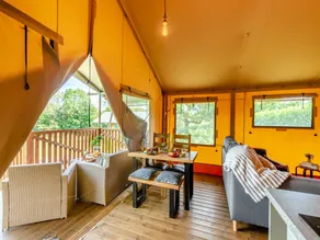 Cottage with garden & BBQ - Image 3