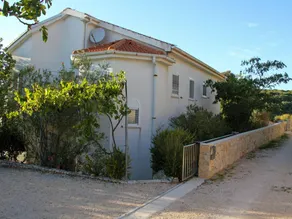 Flat with 2 rooms for 8 persons - Image 2