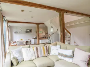 Family-oriented beautiful cottage with garden | Pets allowed - Image 5