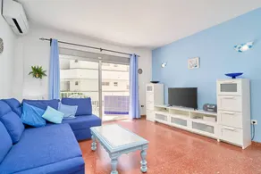 Wohnung mit Pool und Garten | Meerblick - Image 4