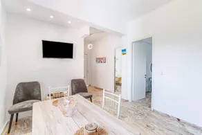 Beautiful apartment with garden & terrace | Mountain view | Next to the beach - Image 4