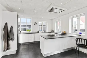 Fully equipped house with terrace & BBQ - Image 4