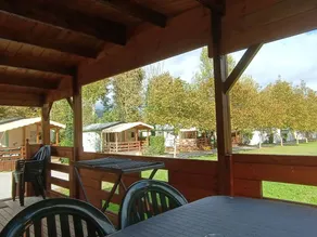 Chalet with pool - Image 5