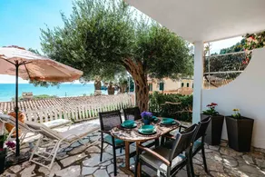 Family-friendly flat with pool & garden | Garden view | Beach nearby - Image 4