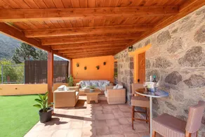 Vacation Apartment 'Vista Valle' with Mountain View, Wi-Fi and Air Conditioning - Image 4