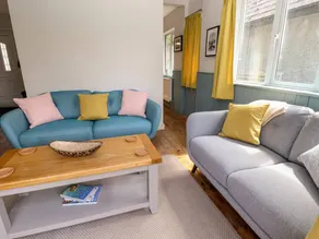 Cottage with garden - Image 5