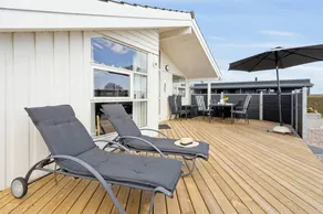 Children-friendly nice holiday home with garden, barbeque & jacuzzi - Image 2