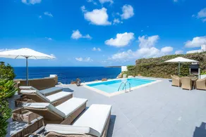 Villa with BBQ, terrace & private pool | Suitable for remote work - Image 2
