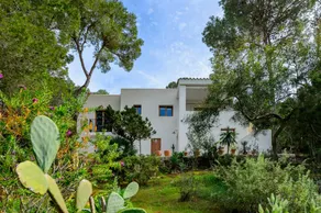 Holiday Home "Juliarina" with Sea View, Garden & Wi-Fi - Image 2
