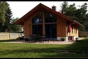 Casa con griglia, terrazza e giardino - Image 2