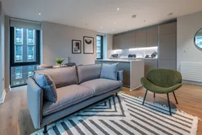 Flat with terrace - Image 2