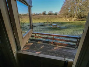 Family-friendly wonderful cottage with garden & hot tub | Pet-friendly - Image 3