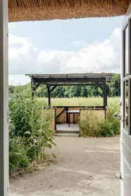 Family-friendly house with garden, terrace & barbecue - Image 5