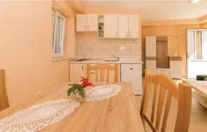 Nice holiday apartment with pool & BBQ | Sea view - Image 5