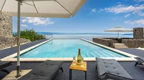 Lovely villa with garden, private pool & barbeque | Dogs allowed - Image 4