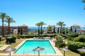 Fully equipped apartment with heated pool & terrace | Good for workation - Image 4
