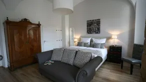 Appartamento con terrazza, griglia e giardino - Image 5