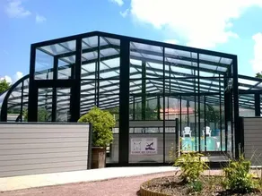 Chalet with heated pool & terrace - Image 2