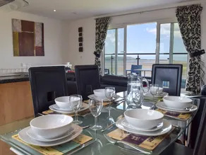 Family-oriented nice cottage with garden | Water view | Close to the beach - Image 4