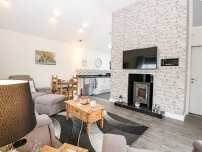 Fully equipped cottage with garden | Beach view | Close to the beach | Pets are welcome - Image 4