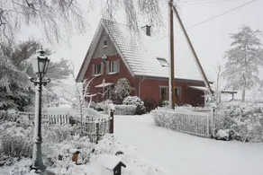 Cottage with garden, barbecue & terrace - Image 2