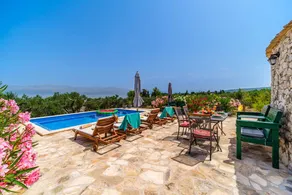 Authentic Island Bunja House with pool - Image 3