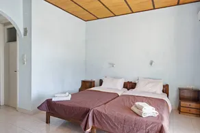 Studio Apartment 'Apraos Bay Hotel 14' with Sea View, Wi-Fi and Air Conditioning - Image 4