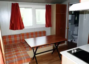 Mobile home with terrace, pool & garden - Image 3