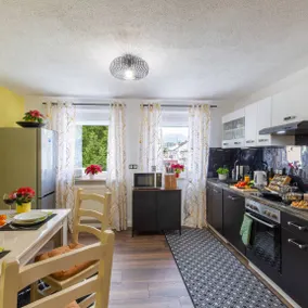 Holiday apartment with terrace & garden | Garden view - Image 5