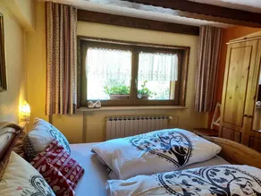 Holiday apartment with barbecue & garden - Image 3