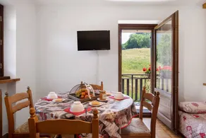 House with garden | Mountain view - Image 4
