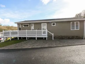 Cottage with garden - Image 2