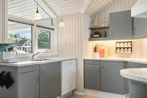 Holiday home with hot tub, terrace & sauna | Close to the beach | Pets are welcome - Image 2
