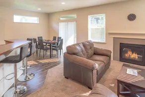 Family-friendly holiday home with fast internet, barbecue & hot tub | Mountain view - Image 4