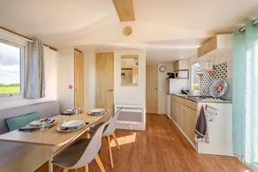 Mobile Home 'Ty Reuniou' with Sea View, Private Terrace and Garden - Image 5