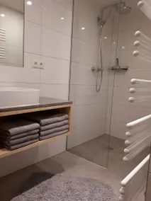 Apartment 'Mittagspitz' with Shared Garden and Wi-Fi - Image 3