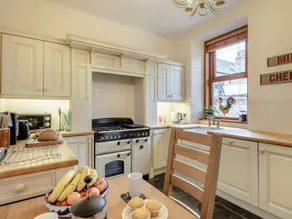 Fully equipped nice cottage with garden, hot tub & sauna | Water view | Dogs allowed - Image 4
