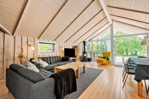 House with terrace, BBQ & hot tub - Image 2
