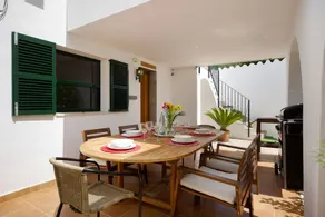 Holiday home with BBQ, garden & terrace | Garden view - Image 3