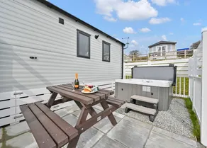 Valley View 2 Bed Hot Tub Holiday Caravan Cawsand - Image 2