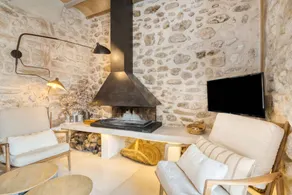 Holiday home with private pool, barbecue & terrace | Mountain view - Image 5